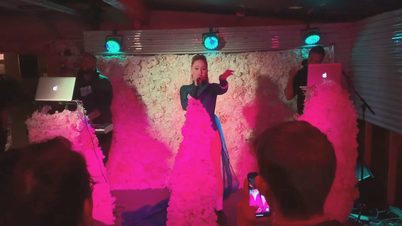 IYLA - Strings (live)