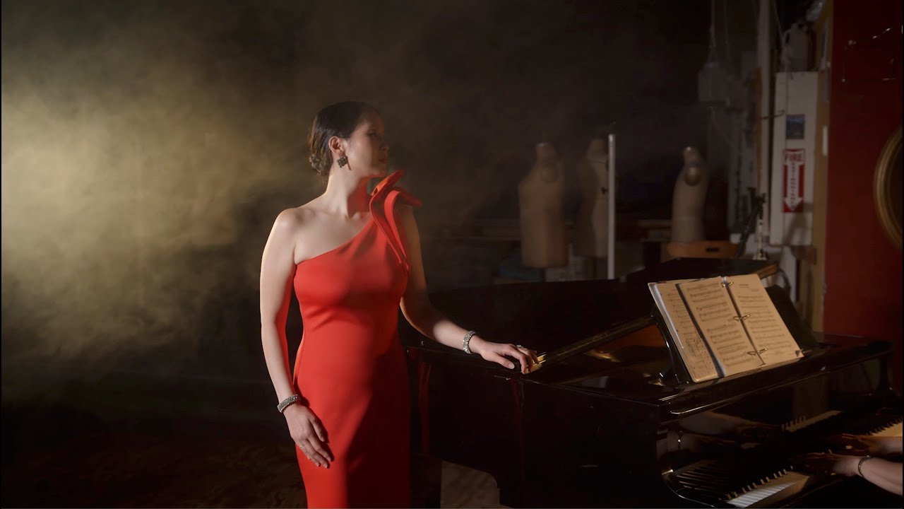 La Vie En Rose, by Edith Piaf, Louiguy, mezzo-soprano Veronique Kherian, pianist Margaret Halbig