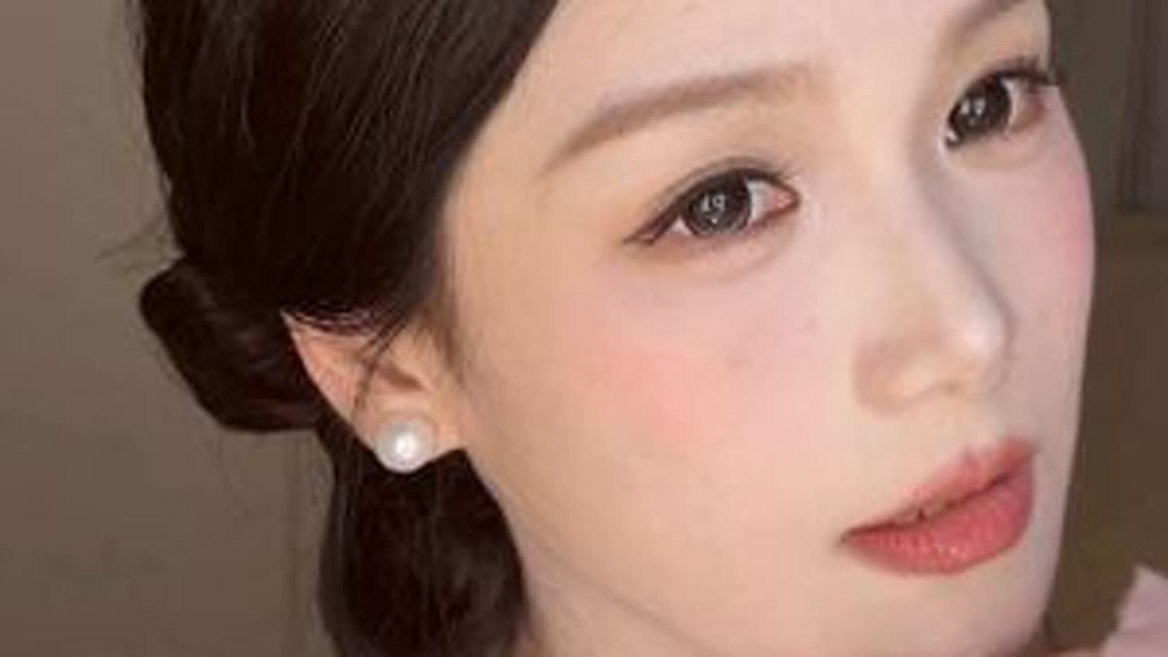 马年我就用这些好物化珠圆玉润开运妆 #我的春节仪式感#马年新妆新好物 #潮妆研究所#青年创作者成长计划 #新手化妆教程