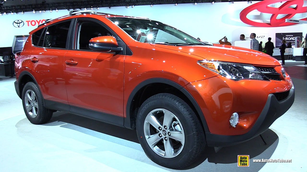 2015 Toyota Rav4 XLE AWD - Exterior and Interior Walkaround - 2015 Detroit Auto Show