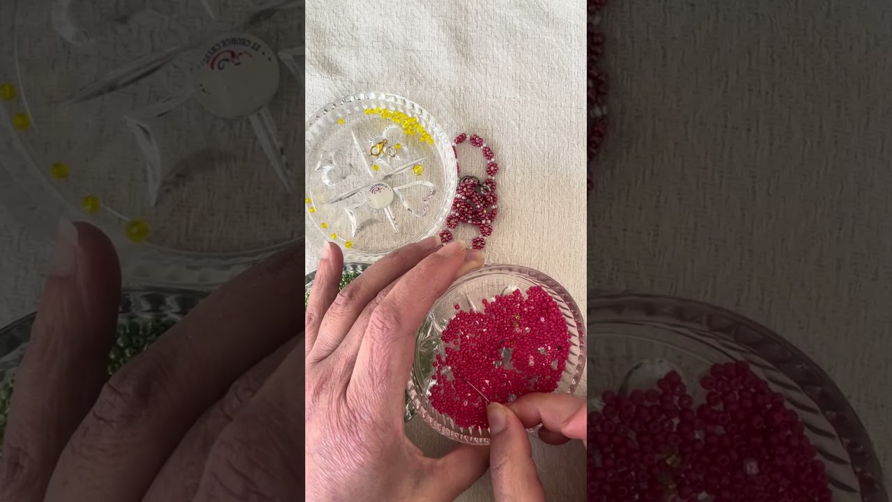 عمل اسوارة زهور الجزء الاول ..Making a flower bracelet part 1