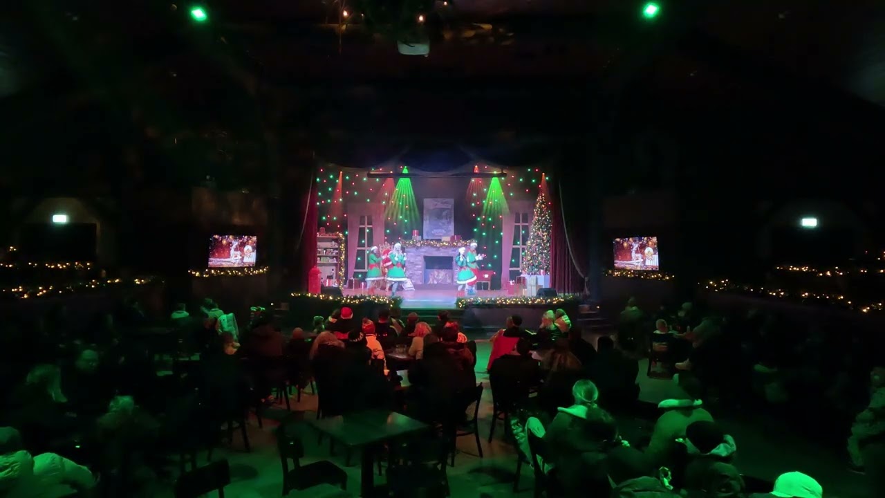 Moviepark  Santa meet Friends Duits gesproken