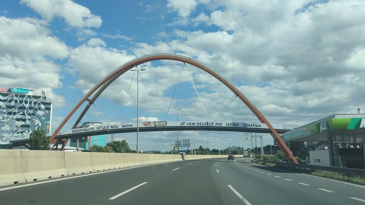 driving prague, czech 🇨🇿 to bratislava, slovakia 🇸🇰
