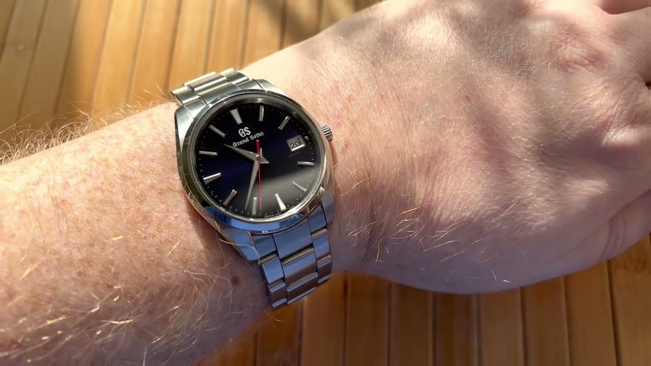 Grand Seiko SBGP007 - Wrist Roll