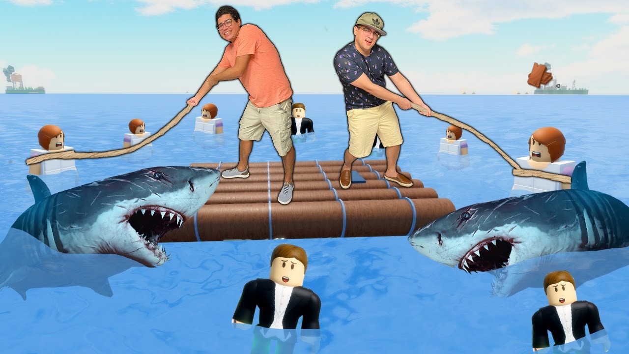 TENTAMOS SALVAR VÁRIAS PESSOAS PERDIDAS NO MAR CHEIO DE TUBARÕES!! - Roblox Desert island survival