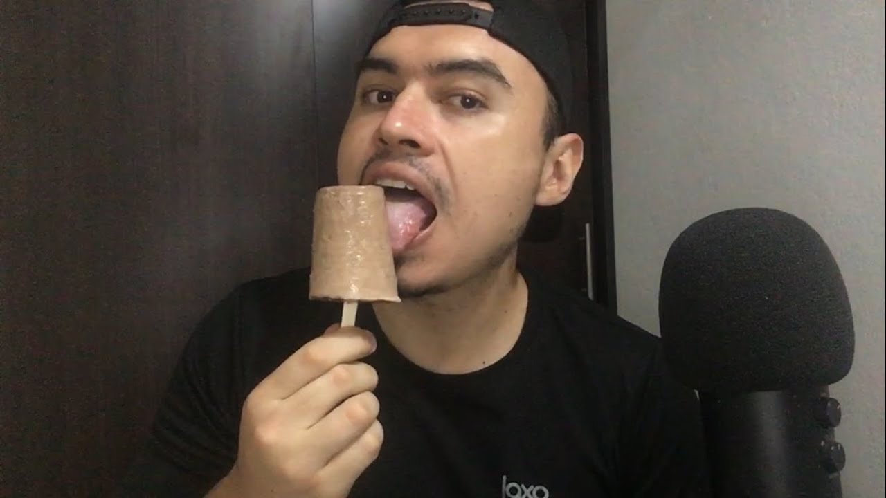ASMR COMIENDO HELADO CASERO DE CHOCOLATE + MOUTH SOUNDS