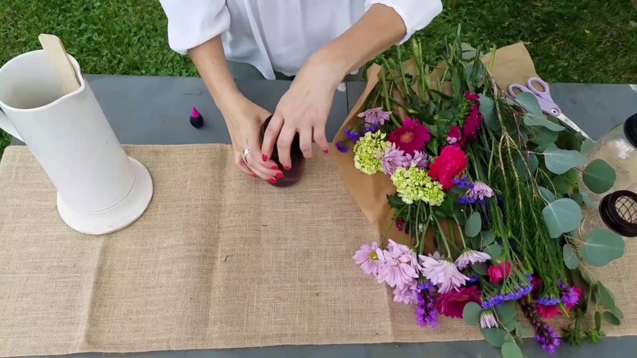 Copy of How to Create a Flower Frog Display!