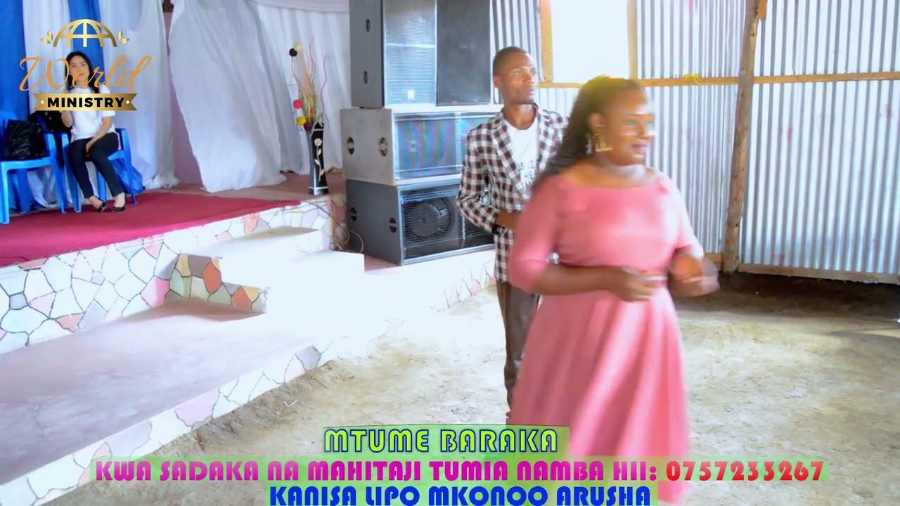 aposte V na Nabii Peter wakifungua watu hemani kwa Mtume Baraka