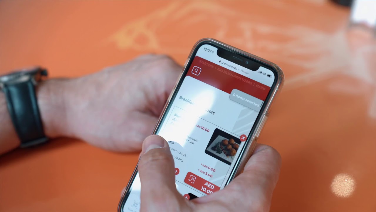 Contactless Dining with Jaac, the E-waiter