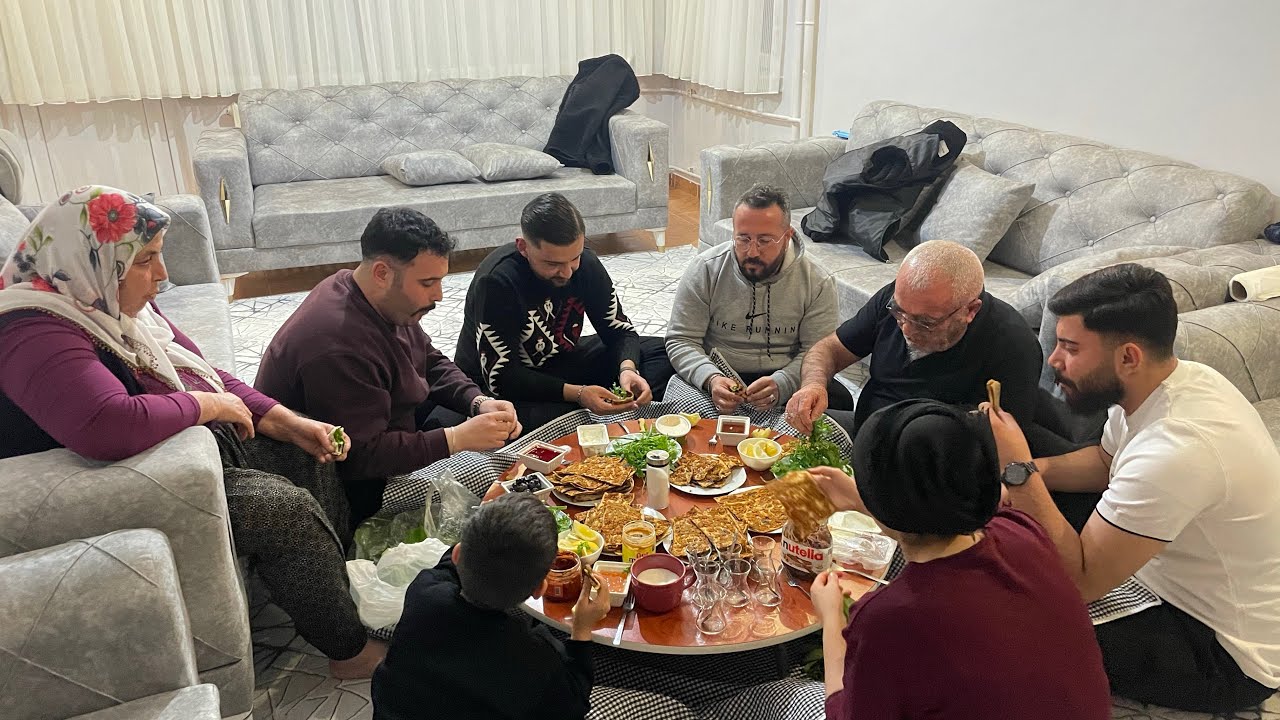 AKSARAYDA SAHUR HAZIRLIĞI👍AYRILAMADIK😄+1 MİSAFİR DAHA👏İFTAR BULAŞIKLARINI YIKADIK👍