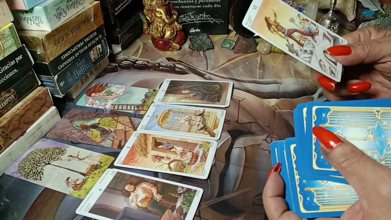 DOS PERSONAS MUY BIZARRAS EN TU ENERG&Iacute;A.  #astrology #tarot #horoscope 