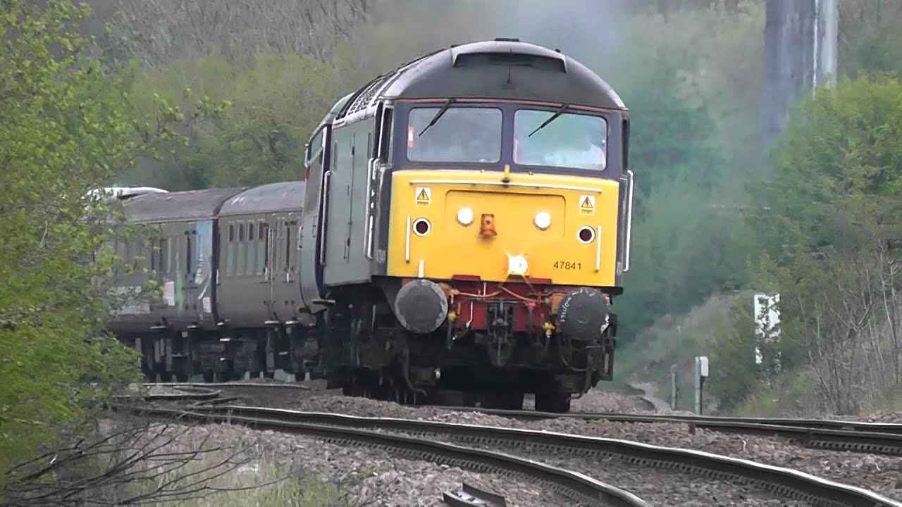 47841 & 47818 On the 'Boat Train' at Moorthorpe with Clag and Tones