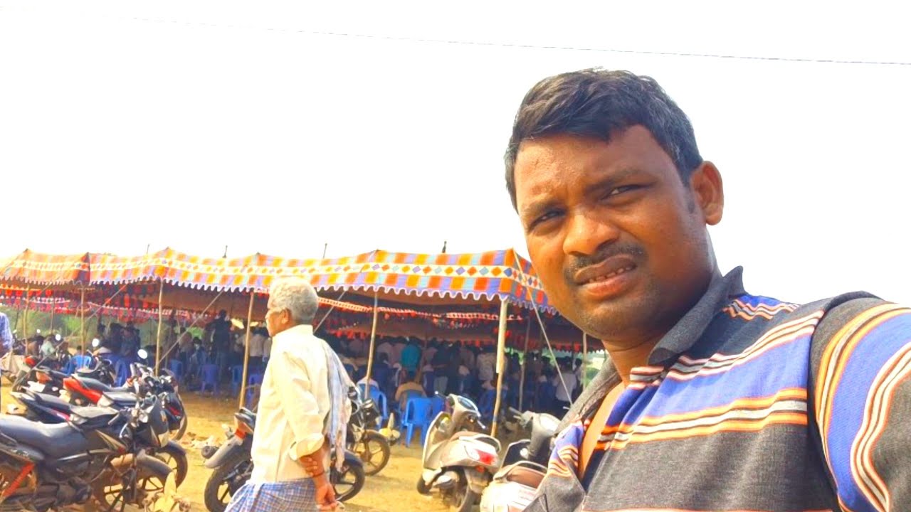 పనిలో నుండి వచ్చిన తరువాత, మా ఊరులో జరిగే కోడి పందాలు దగ్గరకు వెళ్ళాను 