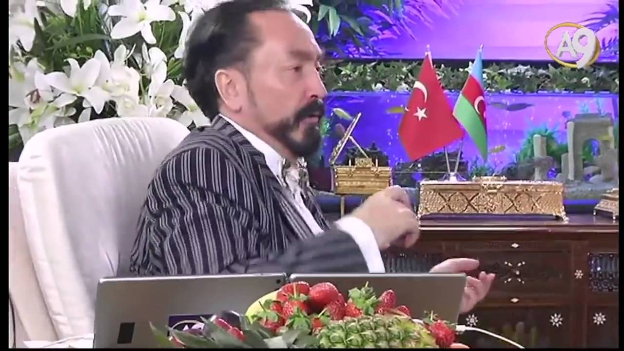 Akrebin G&ouml;zleri (Adnan Oktar da Erkin Babacı &ccedil;ıktı)