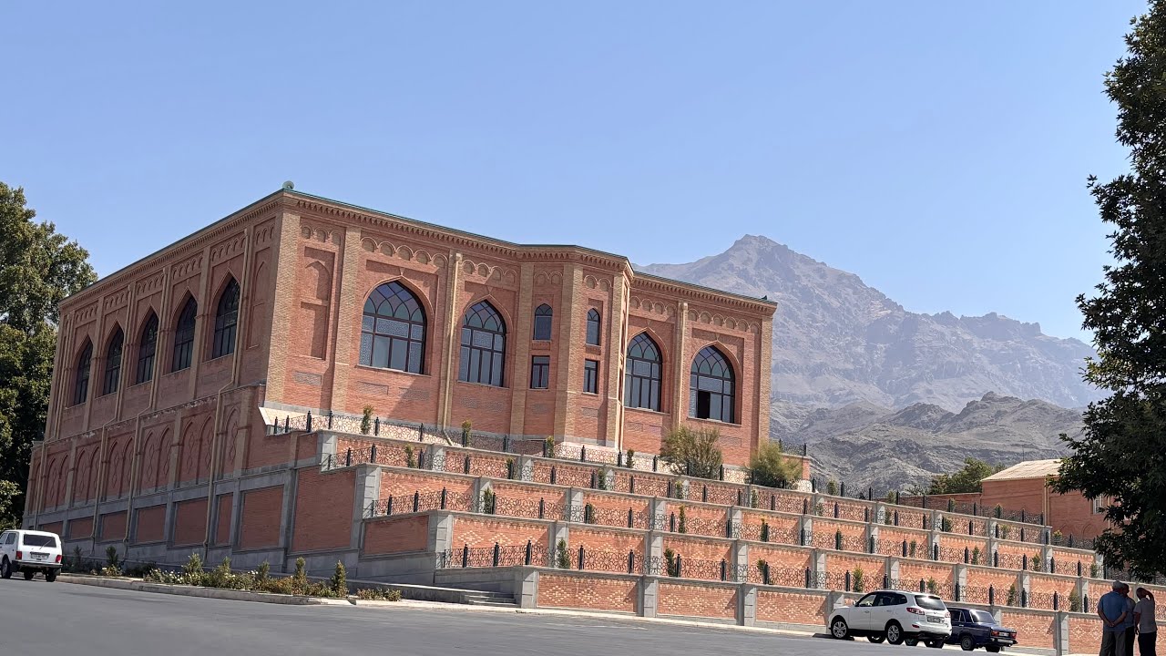 Ordubad Juma Mosque &mdash; A 17th Century Mosque Built on Rock (No Minaret)