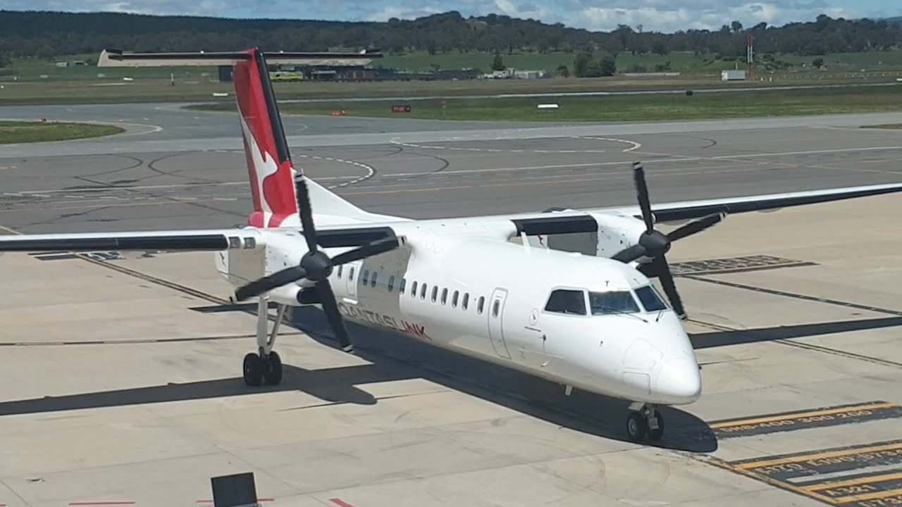 Qantas Canberra to Sydney - De Havilland DHC-8 Series 300