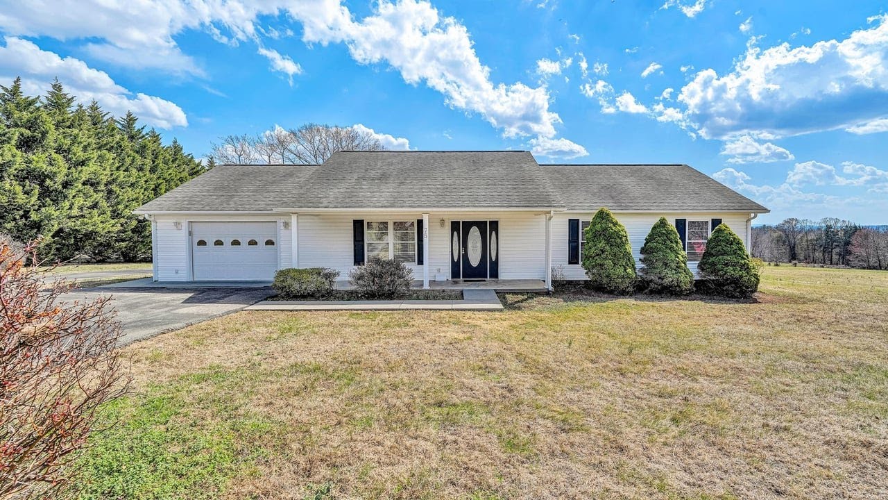 75 Evergreen Road, Wirtz, VA