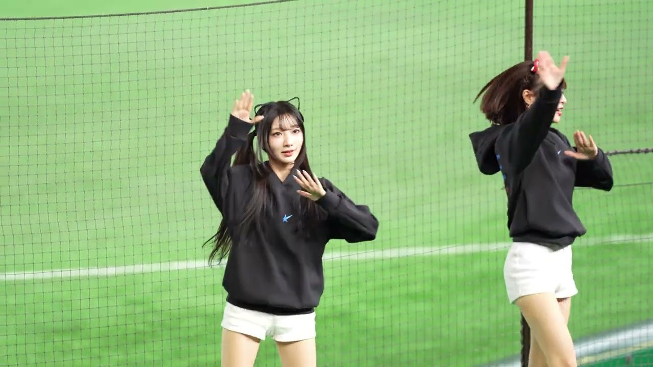 國防部長 張育成 首開紀錄全壘打 #cheerleader #ctamaze #wbc #teamtaiwan #Tokyodome #峮峮 #一粒 #瑟七 #孟潔