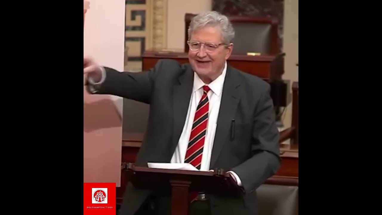 Американский сенатор Кеннеди назвал премьер-министра Великобритании лжецом.