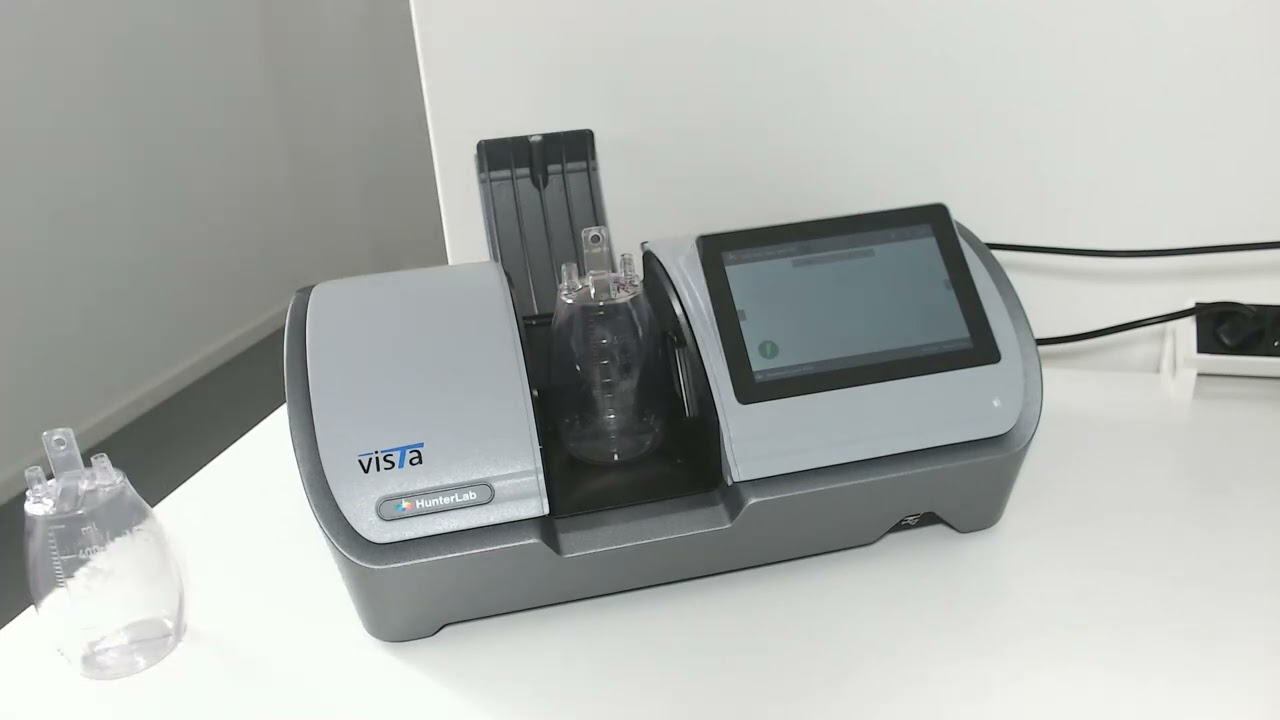 Farbmessung transparenter Flaschen - mit dem HunterLab Vista