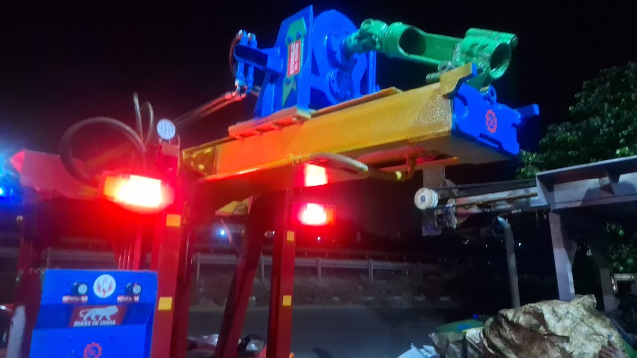 Massey Ferguson Hydraulic Tractor Bore Well Pipe Lifting Machine Full Hydraulic 2500 Feet Capacity.