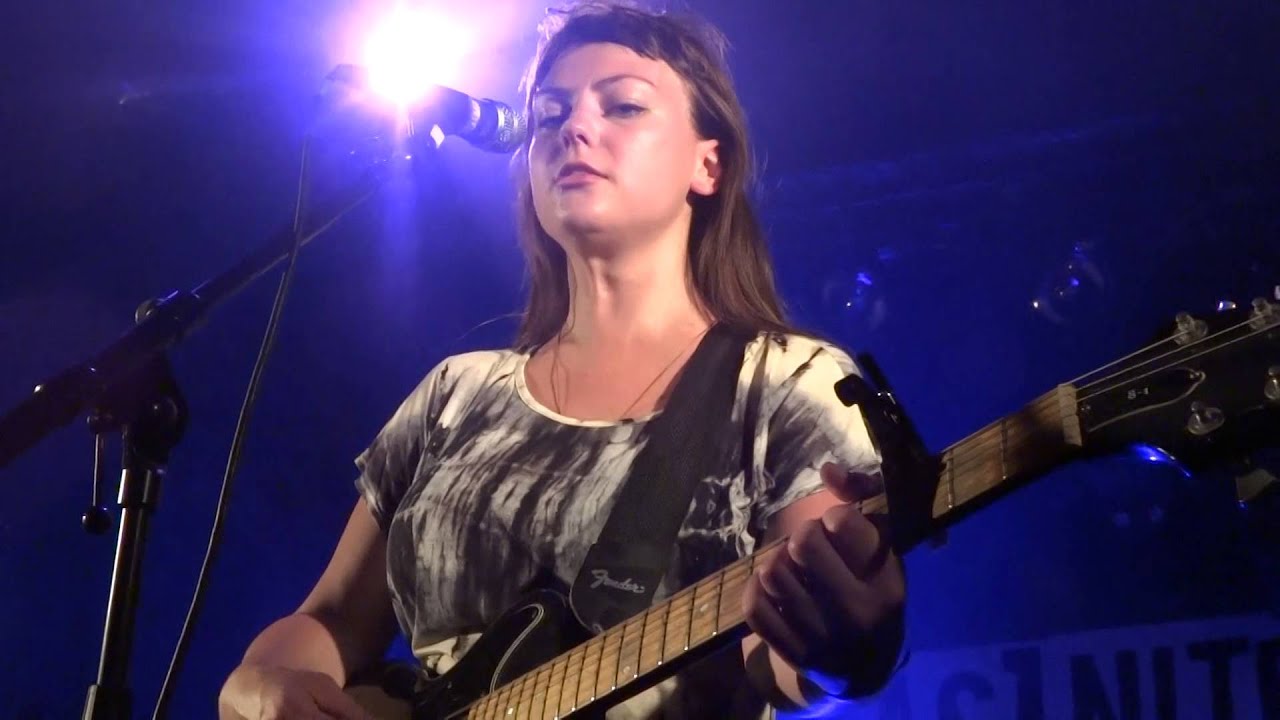 Angel Olsen - Forgiven / Forgotten (HD) Live In Paris 2014