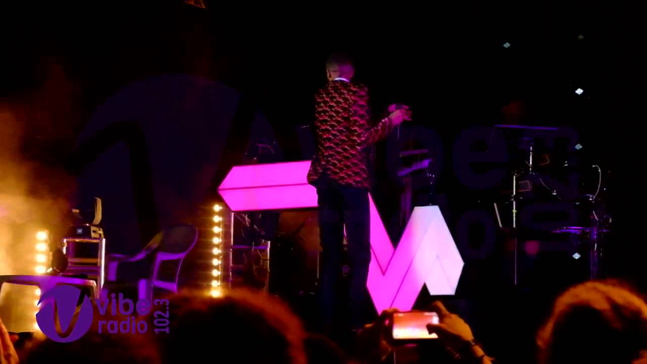 Stromae - Concert Dakar - Monument de la Renaissance
