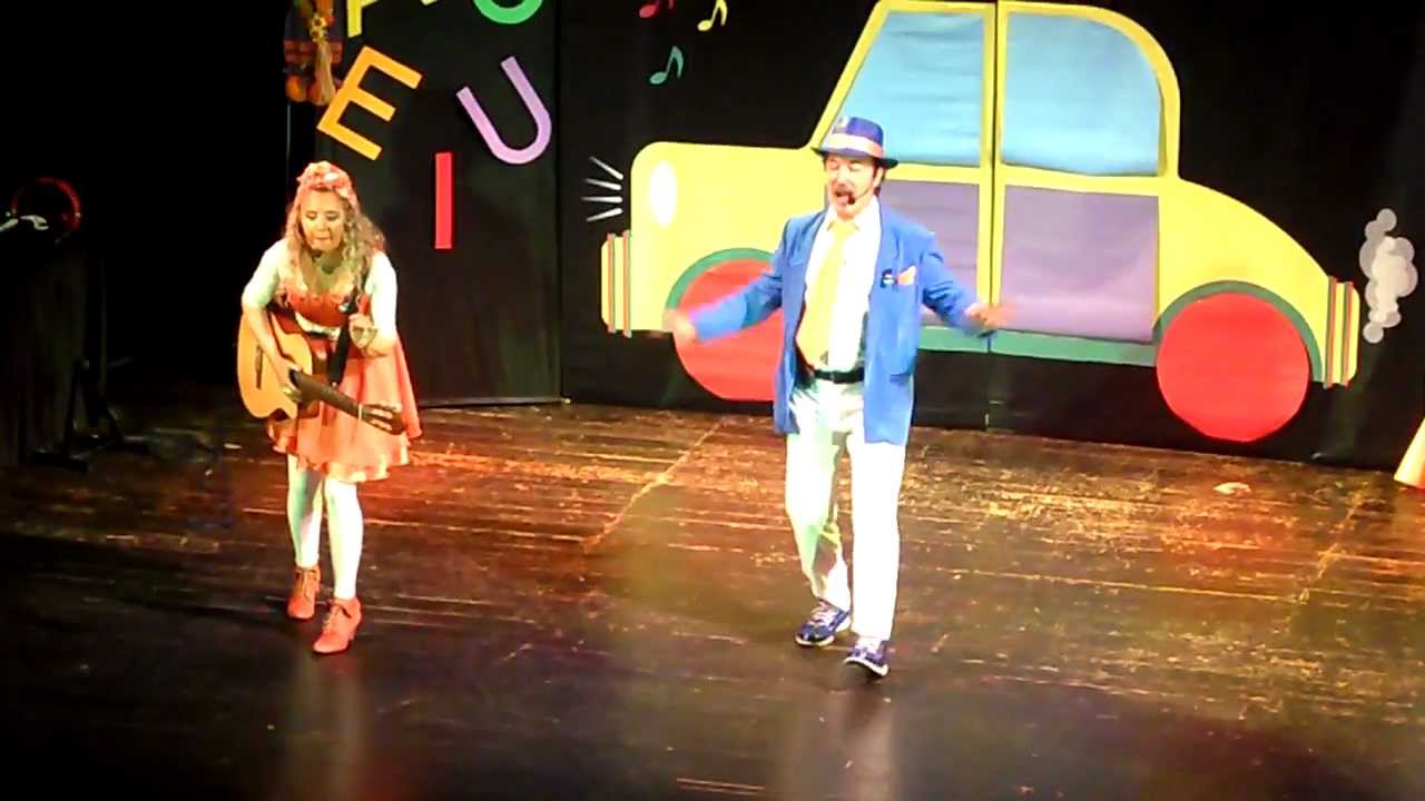 El auto bochinchero - la brujita tapita