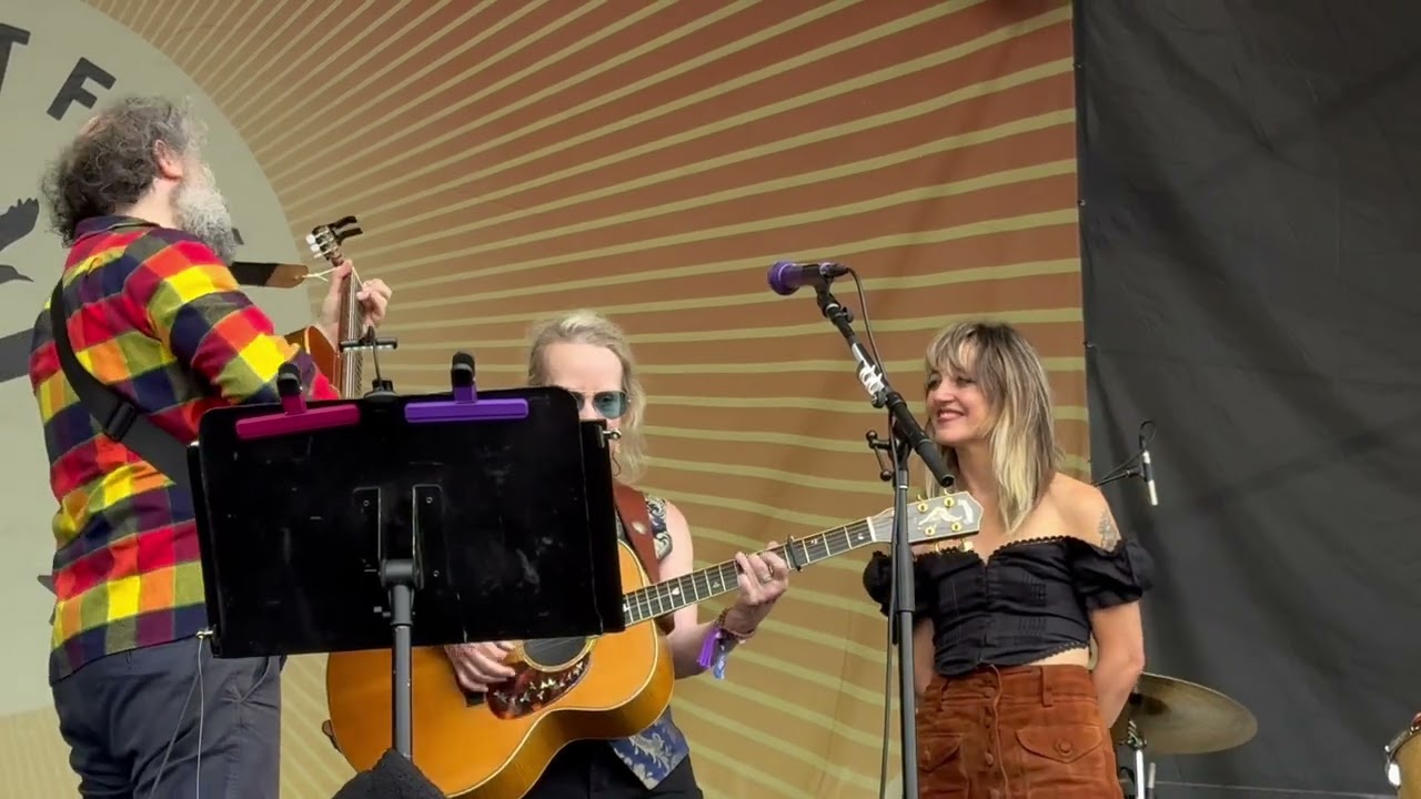 Mary Chapin Carpenter (w/ Anais Mitchell) - 