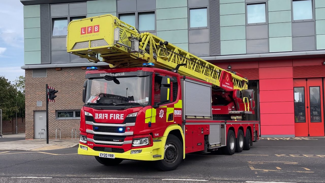 F414 - LFB Dagenham 64M Turntable Ladder Turnout to High Rise Emergency