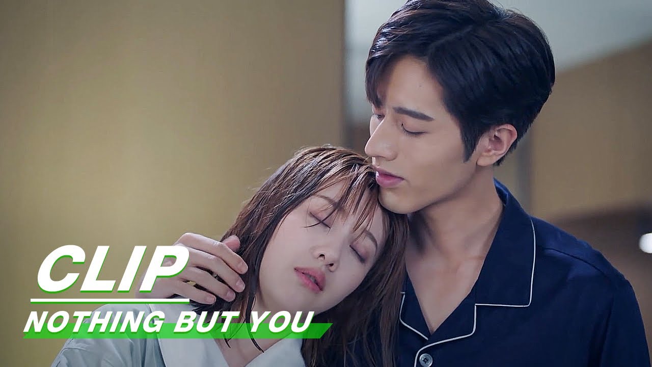 Jiang Falls Asleep on Lai's Shoulder | Nothing But You EP03 | 眼里余光都是你 | iQIYI