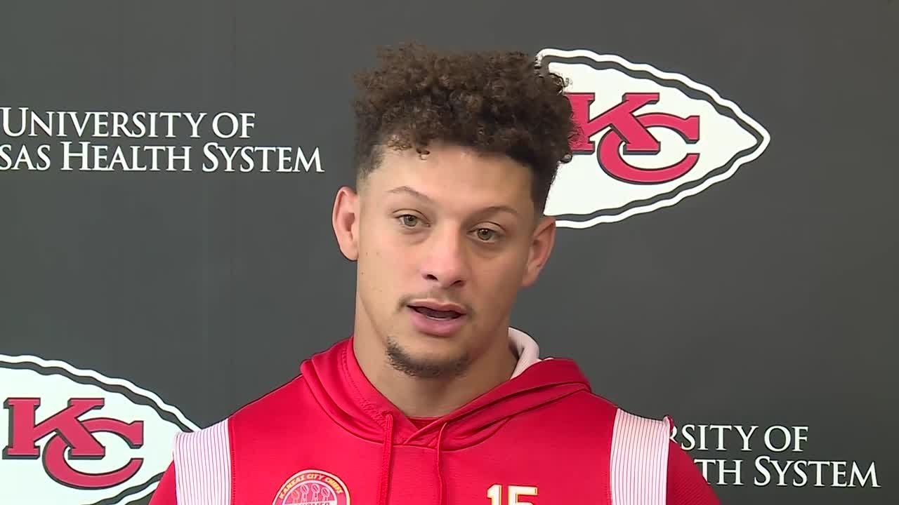 Patrick Mahomes discusses Kareem Hunt's return to the Chiefs