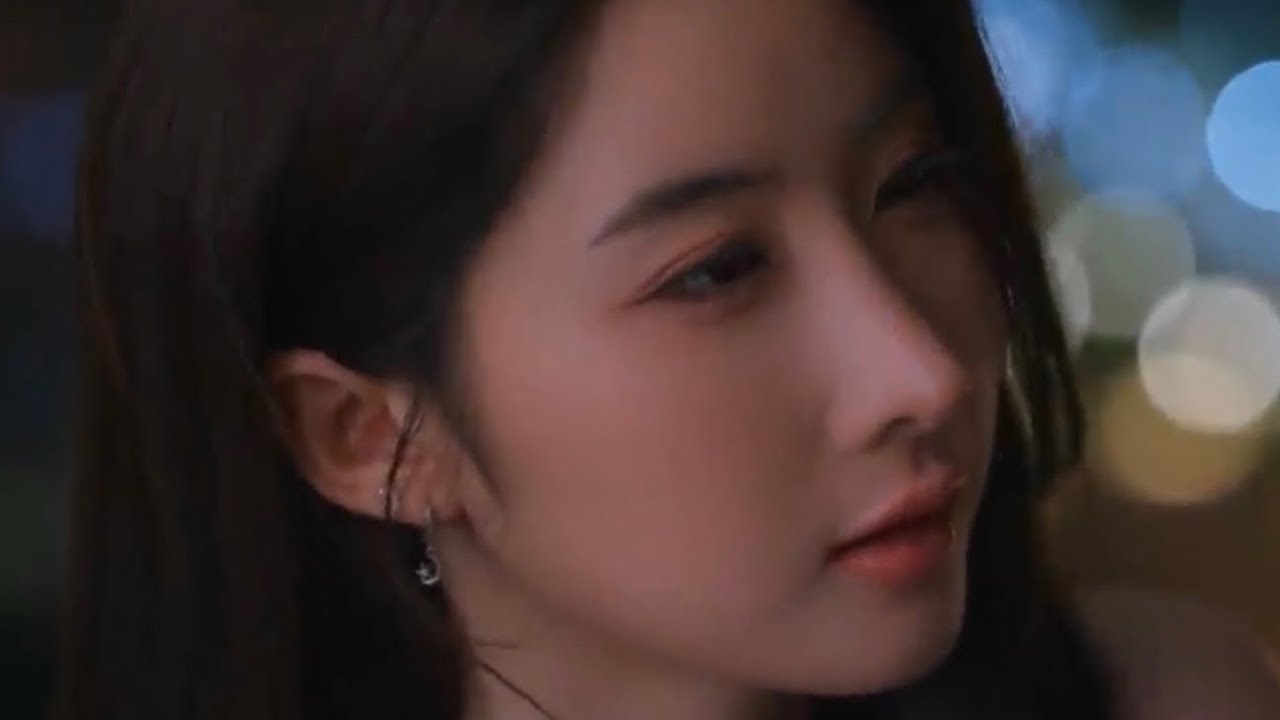 The night isn't complete without your madness, gentle lioness Your love is dangerous 