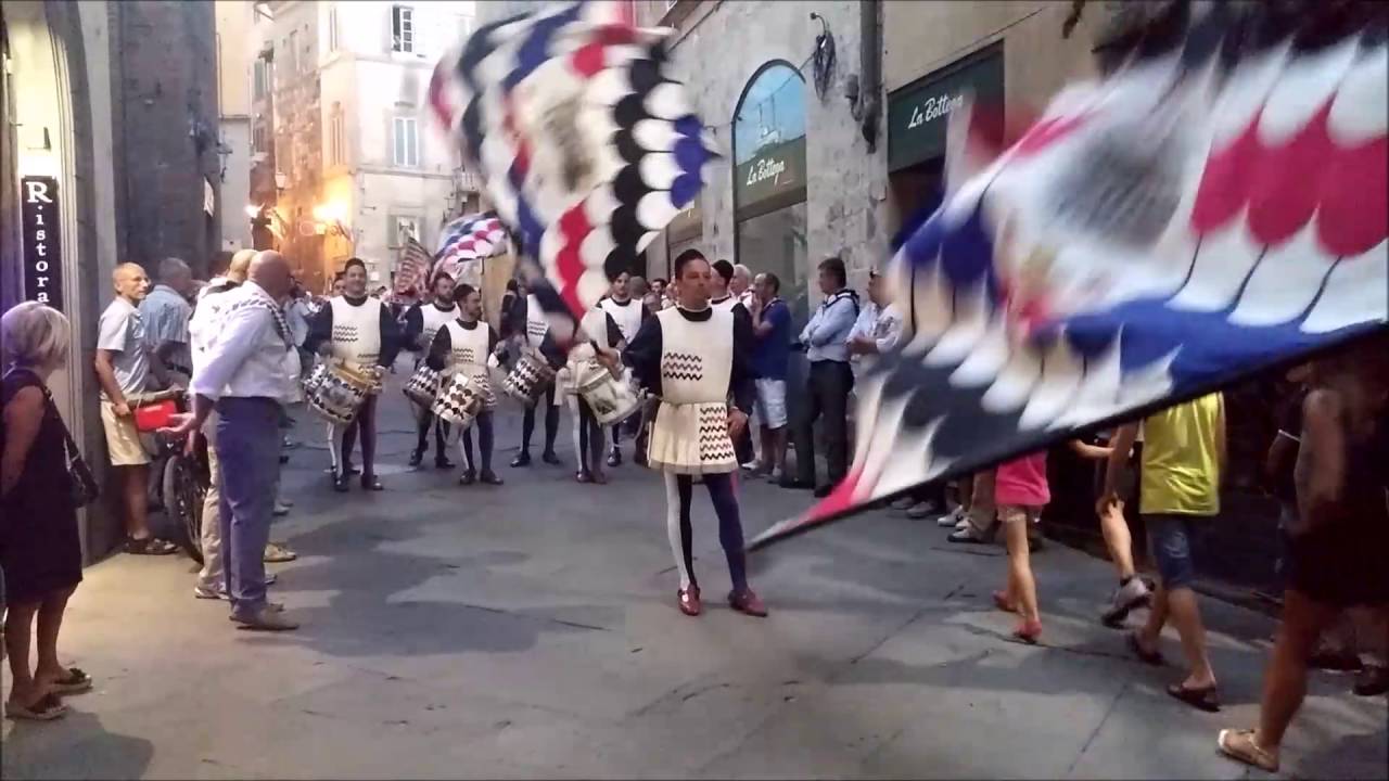 il rientro della Contrada dell'Istrice 2016