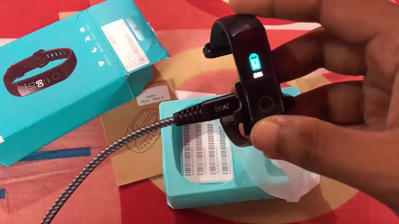 How To Charge Huawei Band 4 | Honor Band 4 First Tutorials.