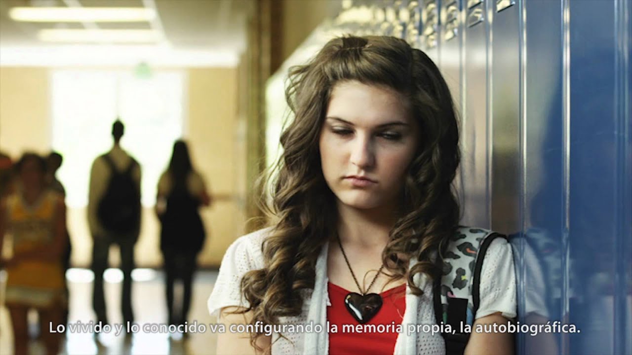 Vídeo divulgativo de la Universidad de Navarra sobre el cerebro adolescente, memoria y creatividad.