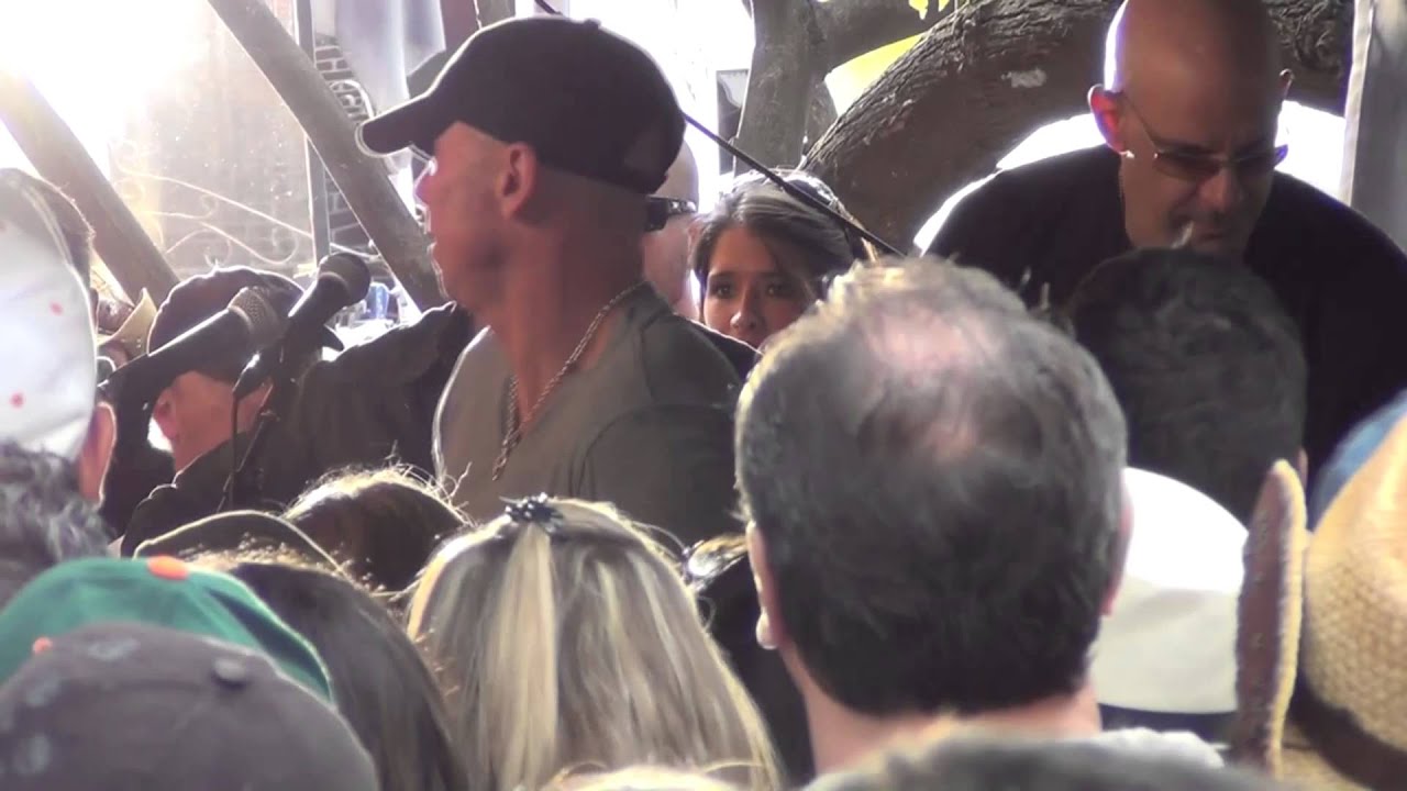 Kenny Chesney Keg In The Keys Show Live at Hog' Breath Saloon 03/03/2013