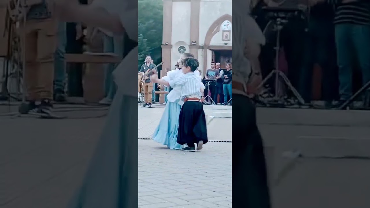 chicos se divierten bailando chamam&eacute;,parecen pausar el tiempo#folclore #baile @chamameoficial