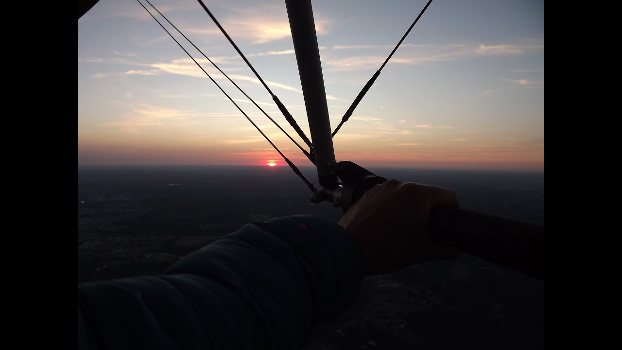 Vol au coucher de soleil en ULM PIXEL un soir d'été