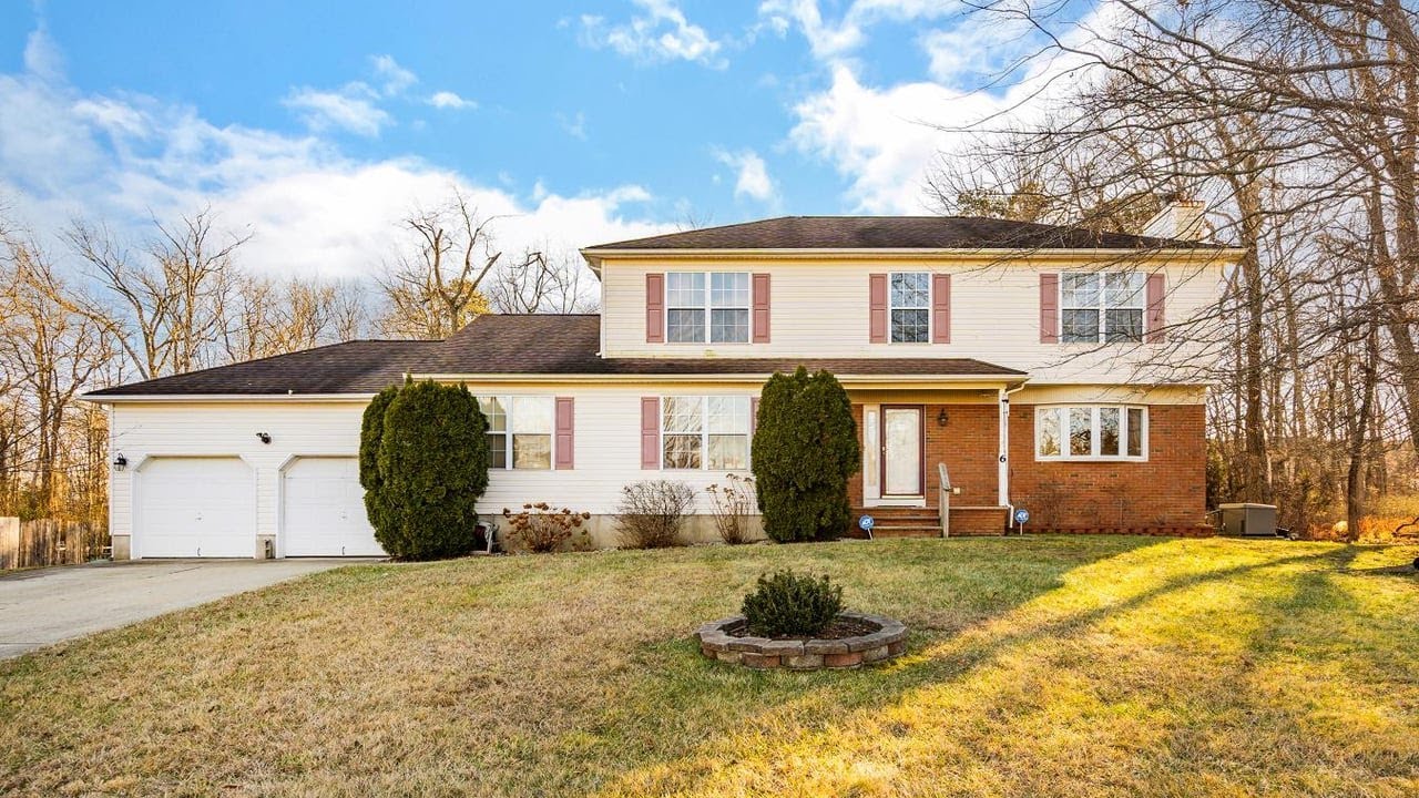 6 Katie Ct, Lakewood, NJ