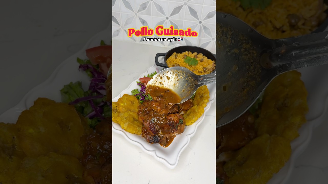 Pollo guisado (stew chicken) Dominican style 🇩🇴 #dominicanfood