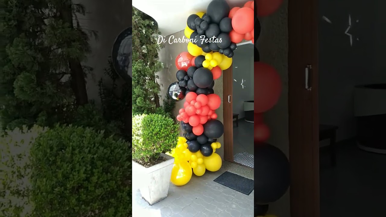 Arco desconstruido e base para centro de mesa - tema  carros.
