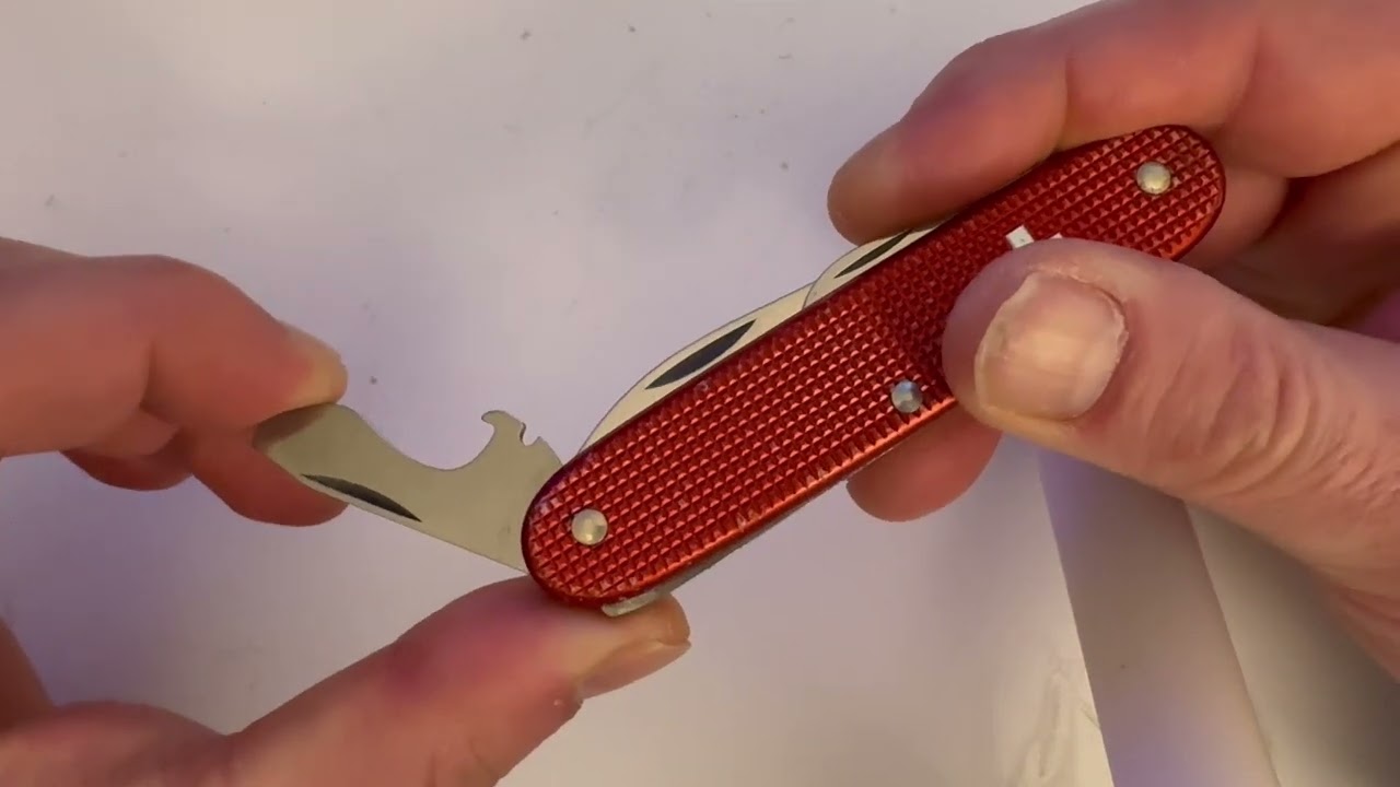 Victorinox Elinox Pioneer Rancher Red Alox Old Cross (no sound)