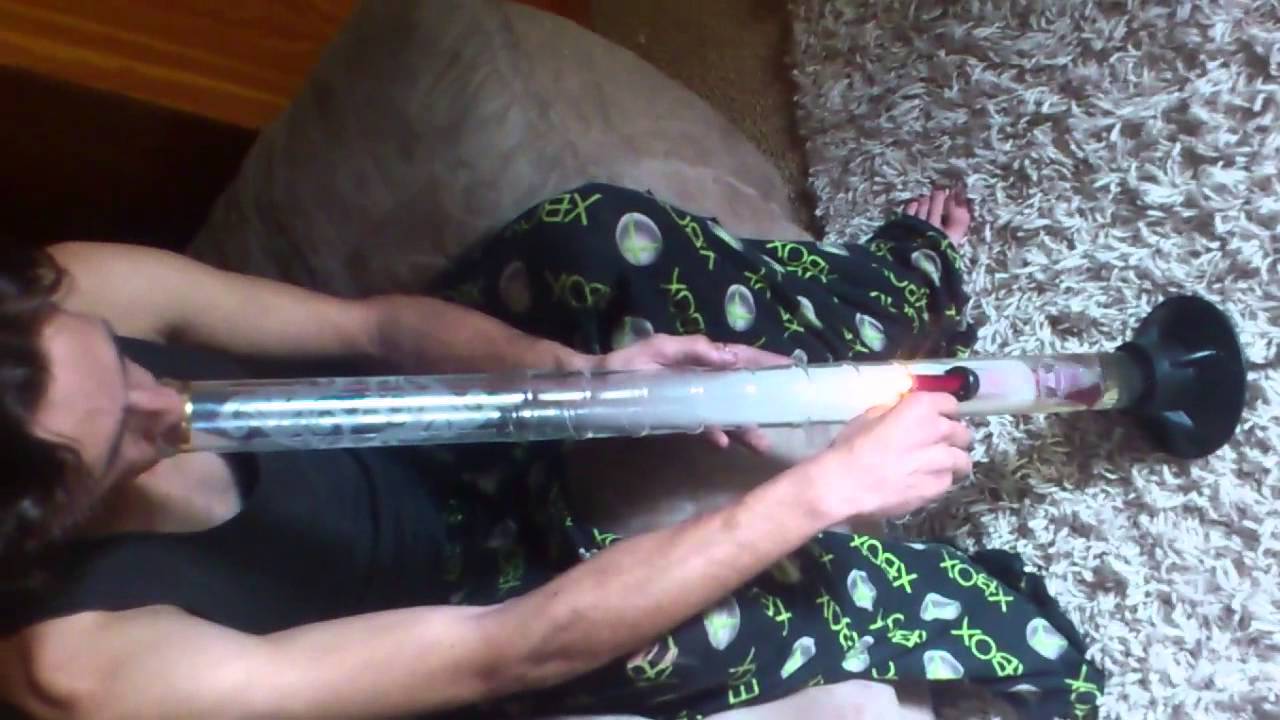 4 Foot Agung Bong