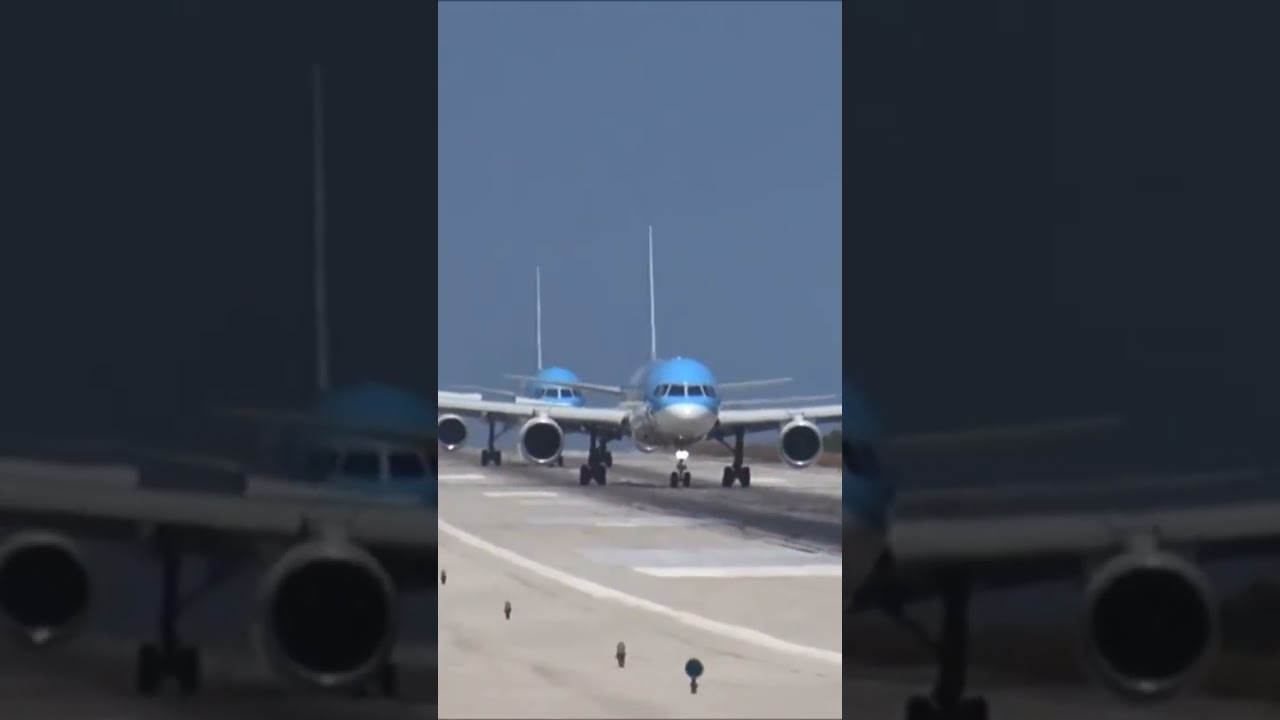 2x Thomson B757 on the runway at Skiathos #jsi #lgsk #skiathos #skiathoslandings
