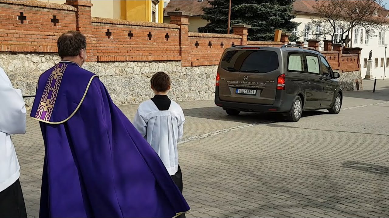 Jiří Malý - Momentka z rozloučení od kostela 9. 4. 2021 Šlapanice