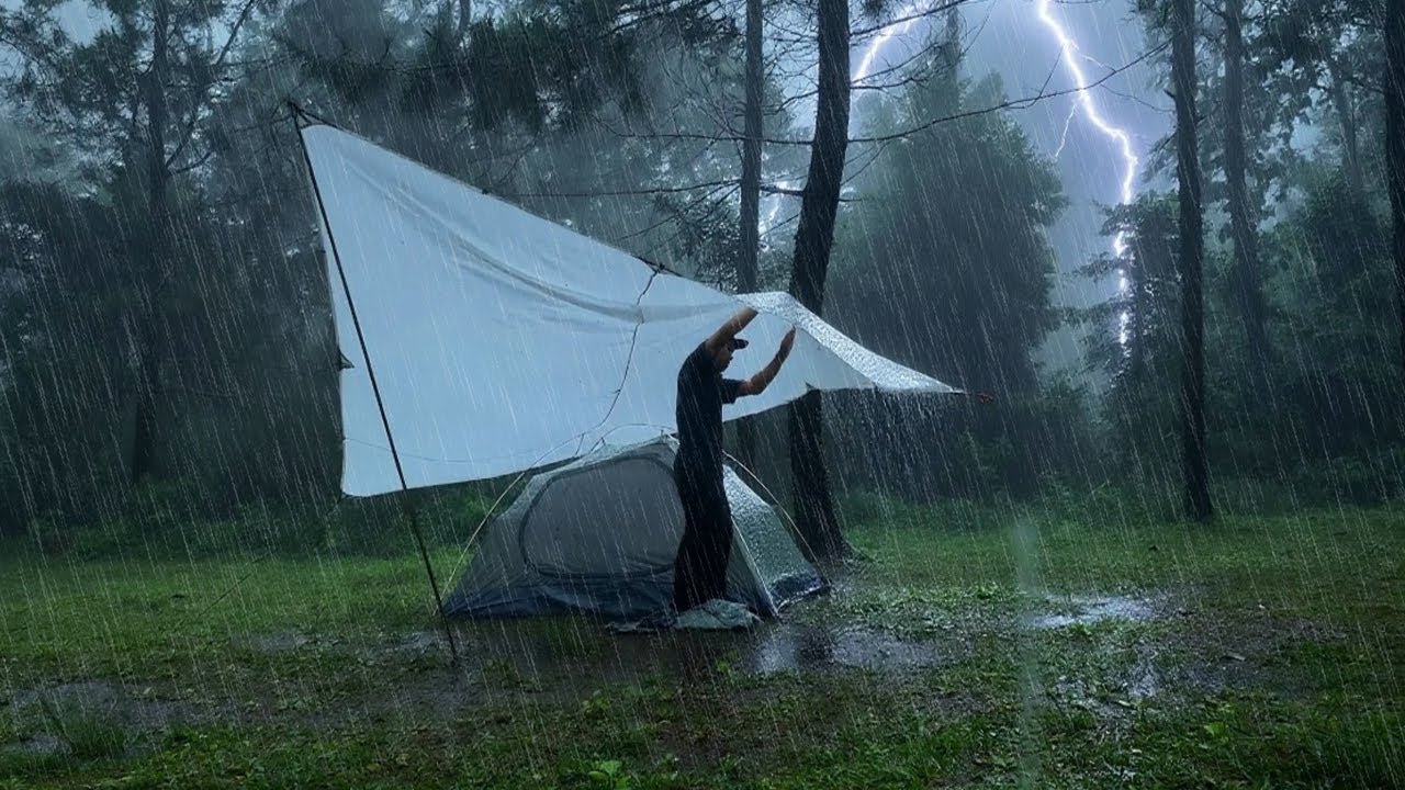 Very Heavy Rain and Flood⛈️SOLO OVERNIGHT CAMPING DURING HEAVY RAIN - SCARY DOWNPOUR