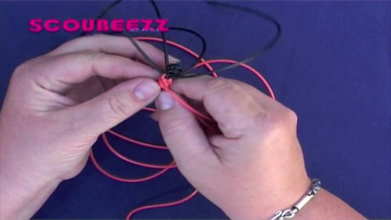 Knoopinstructie Scoubeezz WK Mascotte DEEL 1