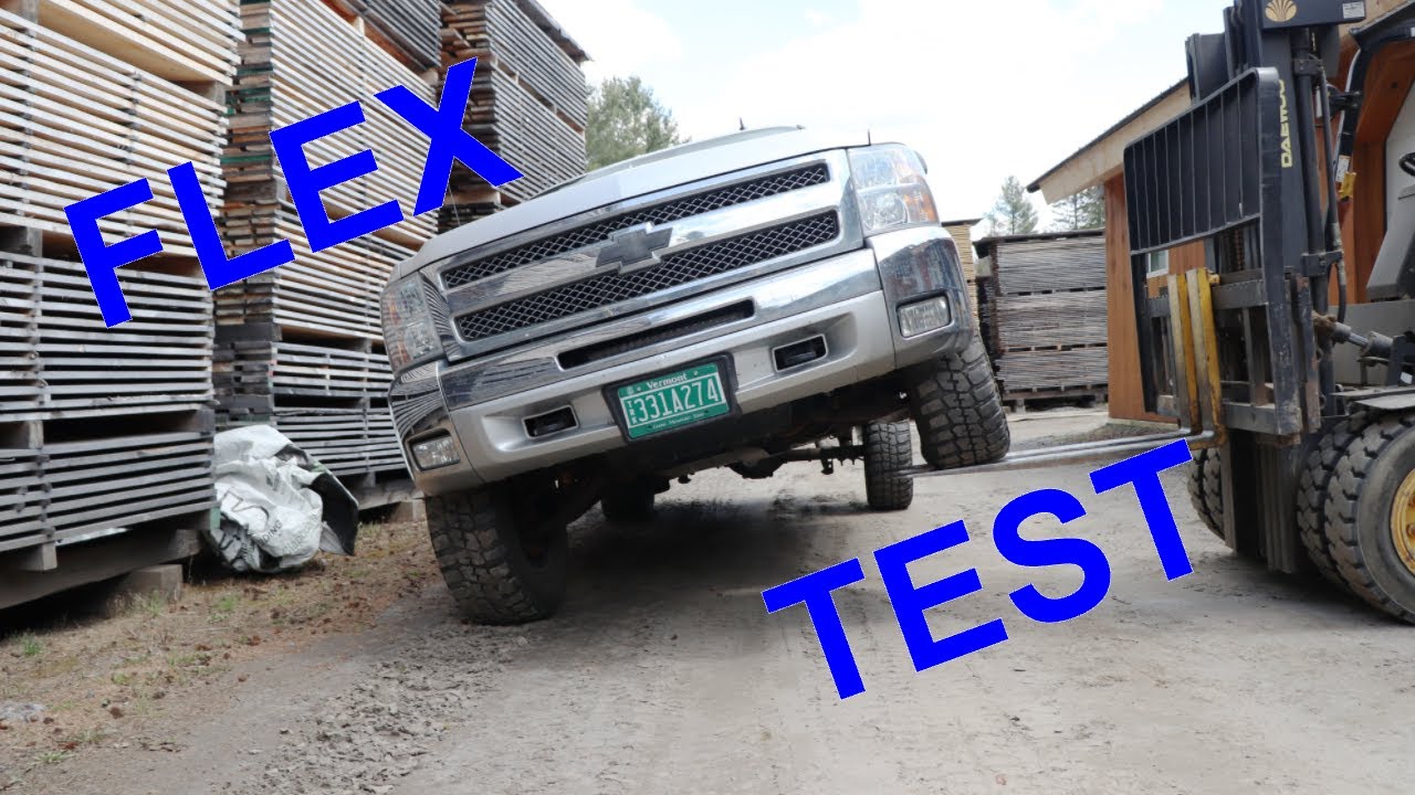 Silverado RTI flex test comparison with and without sway bar. Off road mod.