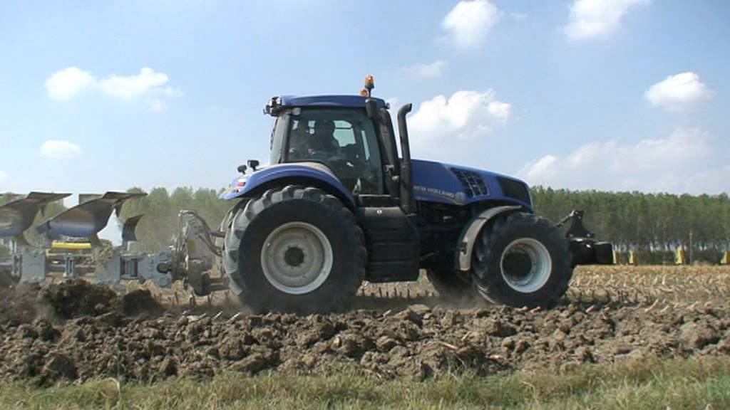 New Holland T8.390 e T8.360 in aratura